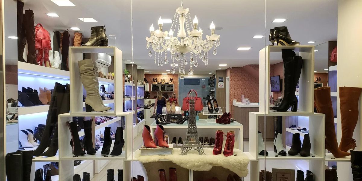 TonHan Jolie Poupée De Vitrine Abstraite Blanc Brillant Et Laquée Femelle Sans Visage